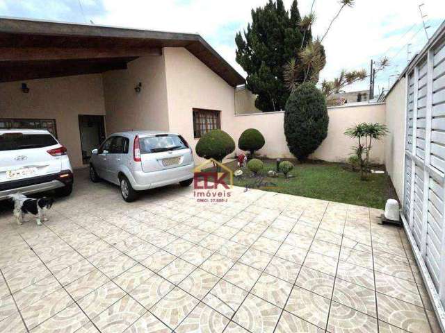 Casa com piscina, 3 dormitórios à venda, 225 m² por R$ 900.000 - Jardim das Nações - Taubaté/SP