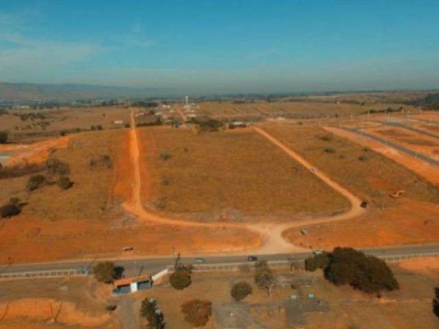 Terreno à venda, 737 m² por R$ 375.000 - Pedrinha - Guaratinguetá/SP