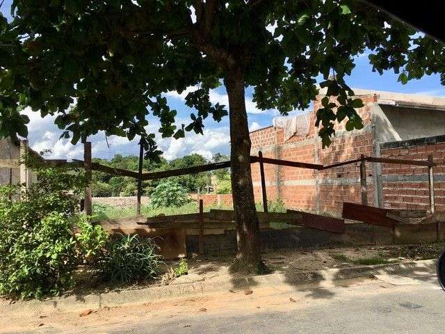 Terreno à venda, 300 m² por R$ 100.000,00 - Conjunto Residencial Araretama - Pindamonhangaba/SP