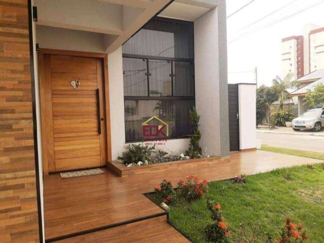 Casa com 3 dormitórios à venda, 146 m² por R$ 790.000,00 - Parque São Luís - Taubaté/SP