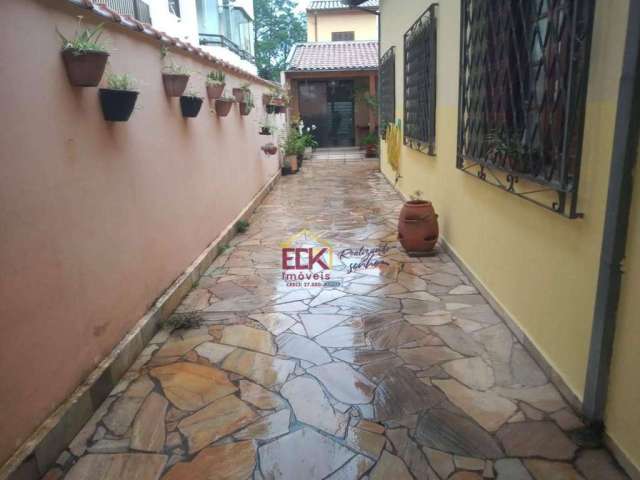 Casa com 3 dormitórios à venda, 188 m² por R$ 605.000,00 - Jardim Rosely - Pindamonhangaba/SP