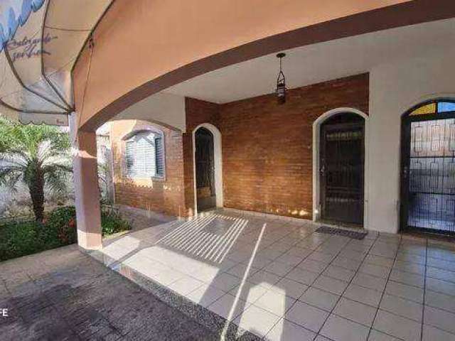 Casa com 3 dormitórios à venda, 140 m² por R$ 480.000,00 - Vila Nunes - Lorena/SP