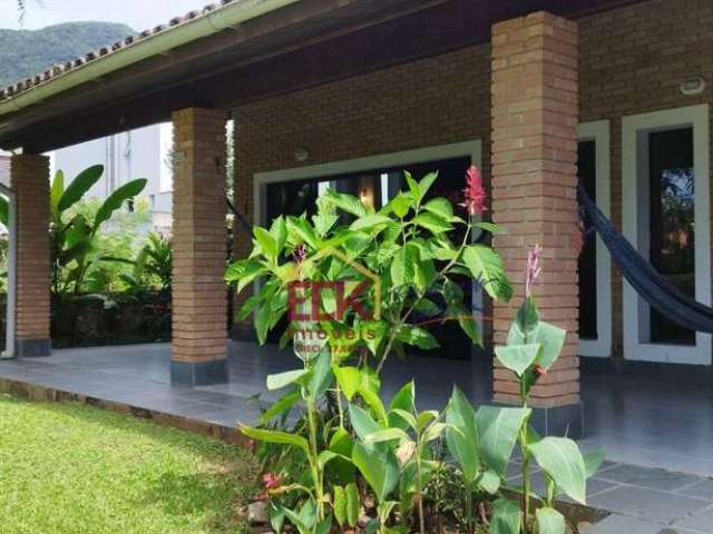 Casa de Praia á venda no Condomínio Salga com 4 dormitórios, 268 m² por R$ 2.650.000 - Lagoinha - Ubatuba/SP