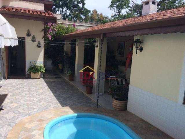 Casa com 3 dormitórios à venda, 187 m² por R$ 680.000 - Vila Santa Isabel - Taubaté/SP