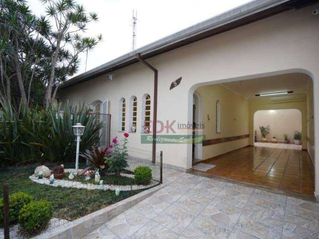 Casa com 3 dormitórios à venda, 176 m² por R$ 750.000,00 - Alto São Pedro - Taubaté/SP