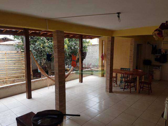 Casa à venda por R$ 320.000,00 - Jardim Eloyna - Pindamonhangaba/SP