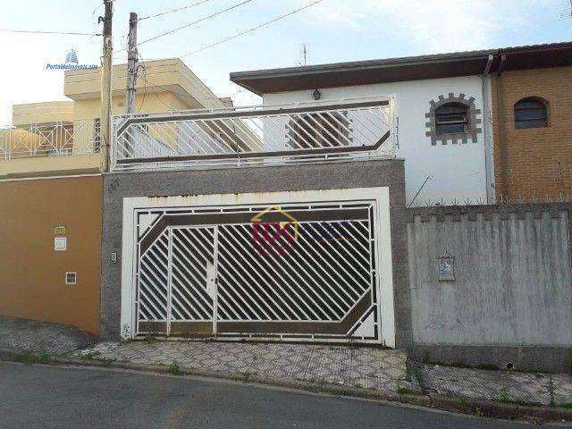 Sobrado com 3 dormitórios à venda por R$ 530.000,00 - Vila São José - Taubaté/SP