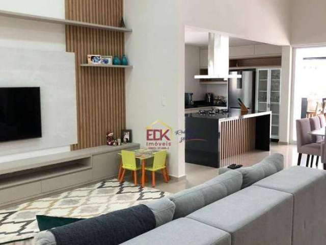 Casa com 3 dormitórios à venda, 220 m² por R$ 1.400.000,00 - Loteamento Residencial Reserva dos Lagos - Pindamonhangaba/SP