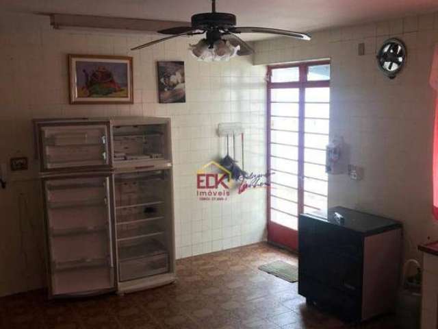 Casa com 4 dormitórios à venda por R$ 1.300.000 - Santana - Pindamonhangaba/SP