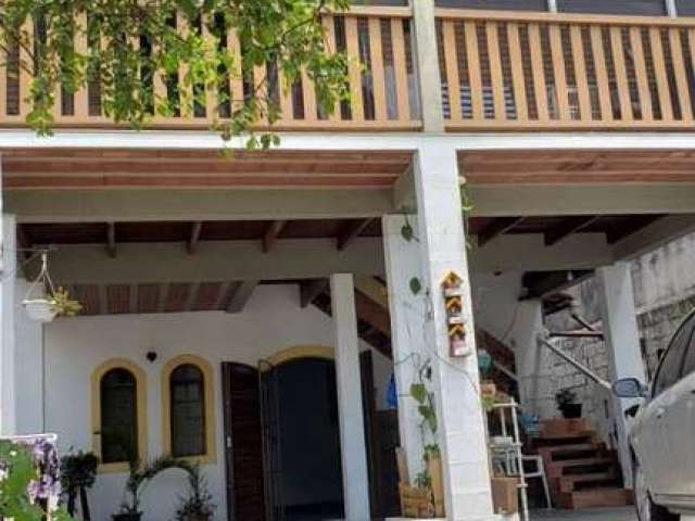 Casa com 3  suítes à venda em excelente localização no Bairro  Perequê-Açu - Ubatuba/SP