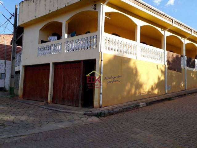 Casa com 2 dormitórios à venda, 174 m² por R$ 420.000,00 - São Benedito - São Luís do Paraitinga/SP