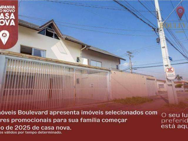 Sobrado de frente para a rua com 3 dormitórios à venda, 120 m² por R$ 530.000 - Fanny - Curitiba/PR