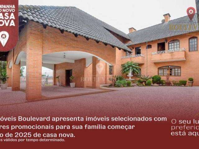 Casa charmosa com espaços verdes, piscina e 7 dormitórios à venda, 767 m² por R$ 3.705.000 - Uberaba - Curitiba/PR