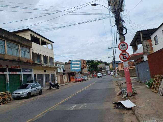 Imóvel com 4 casas na Av. Simeão de Faria em Santa Cruz R$ 550.000,00