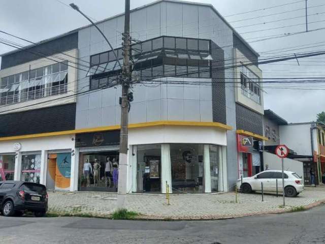 Sta Terezinha, loja com mezanino, Locação R$ 2.400,00 sem taxas adicionais