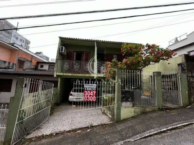 Casa em Agronômica, Florianópolis/SC