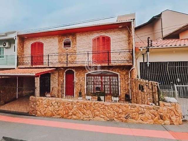 Casa à venda no bairro Bela Vista - São José/SC