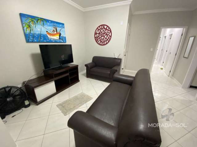 Apartamento em Meia Praia  -  Itapema