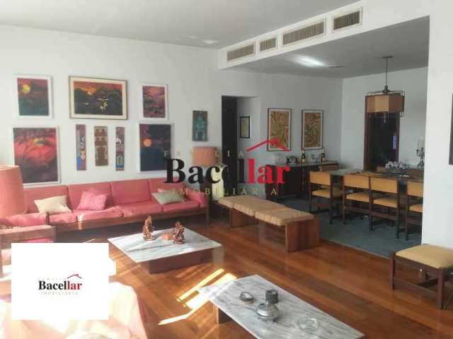 Apartamento com 4 quartos à venda na Rua Itacuruçá, Tijuca, Rio de Janeiro, 220 m2 por R$ 1.300.000