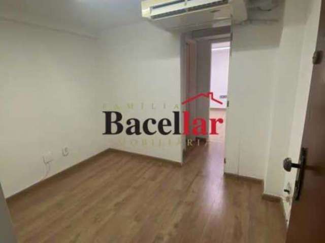 Sala comercial à venda na Rua General Roca, Tijuca, Rio de Janeiro, 40 m2 por R$ 240.000