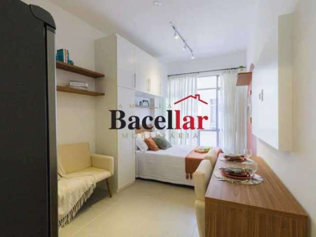 Apartamento com 1 quarto à venda na Rua Mariz e Barros, Praça da Bandeira, Rio de Janeiro, 23 m2 por R$ 260.000