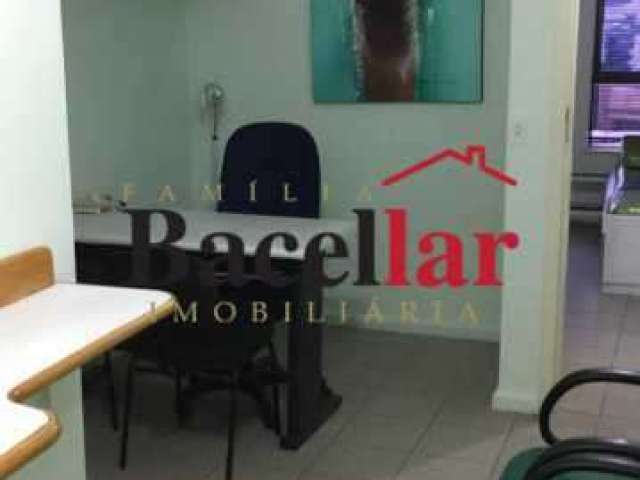 Sala comercial com 1 sala para alugar na Rua Desembargador Isidro, Tijuca, Rio de Janeiro, 30 m2 por R$ 500