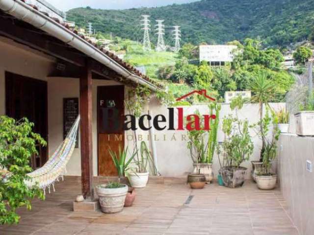 Cobertura com 4 quartos à venda na Rua Medeiros Pássaro, Tijuca, Rio de Janeiro, 197 m2 por R$ 690.000