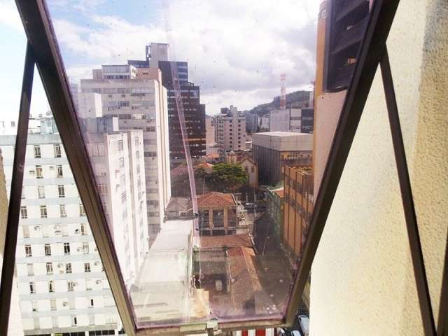 Sala comercial no centro de Florianópolis com 34m2