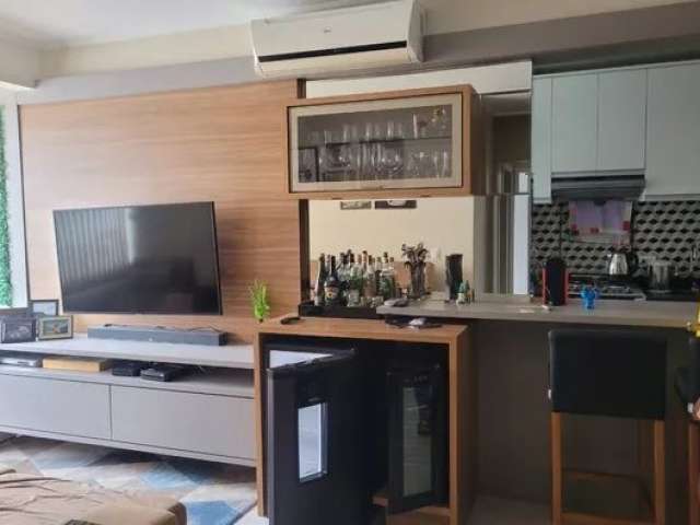 Apartamento de 2 dormitórios no Córrego perto da praça Berman