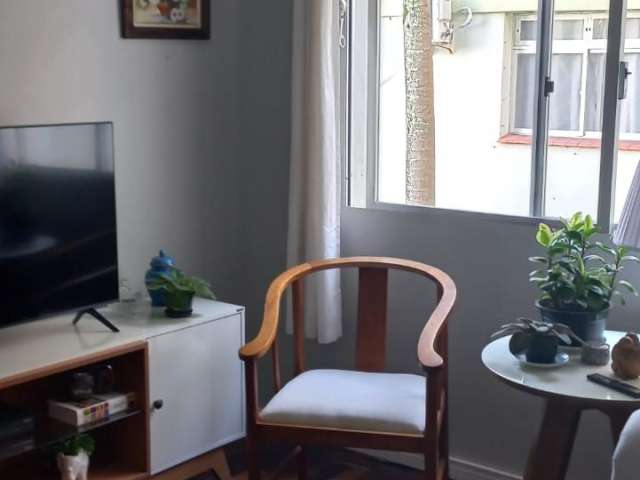 Excelente Apartamento com 2 dormitórios no  Estreito  em Florianópolis.