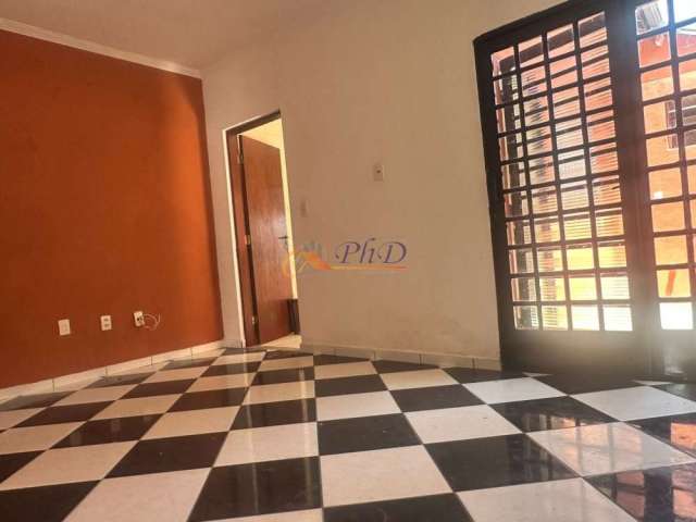 Casa TÉRREA à Venda com 2 dormitórios, sendo 1 suíte, 125m²