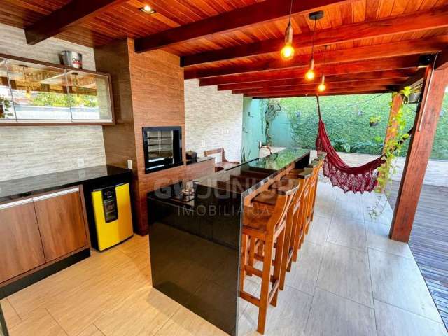 Casa com 3 quartos à venda na Rua das Américas, 249, Saguaçu, Joinville por R$ 950.000