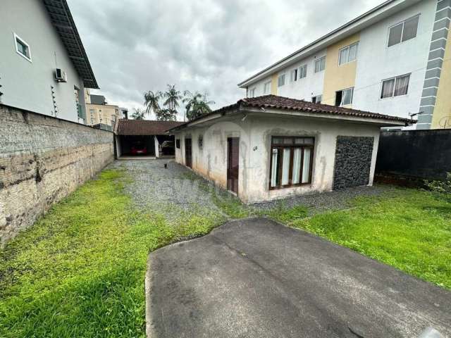 Terreno à venda na Rua Duarte Schuttel, 61, Costa e Silva, Joinville por R$ 600.000