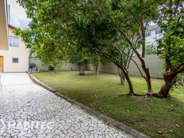 Terreno com 1.004m³ no Água Verde - 2215 - HABITEC