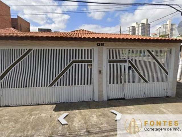 Casa Esquina localização excelente  4 quartos 1 suite 2 banheiros 5 ou mais vagas 183m2 de construção terreno 10x32=320m2  aceitamos permuta por imove