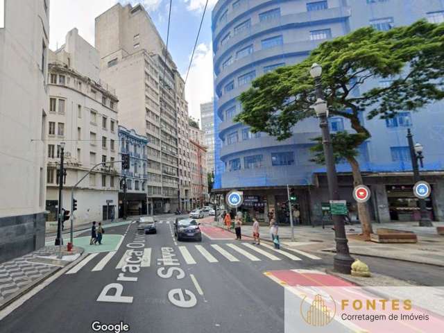 Andar comercial no centro de São Paulo, a baixo do preço de mercado com excelente localização, 254m2, sendo 170 de área útil. Ter um andar comercial l