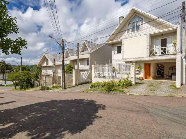 Sobrado com 4 Quartos | Suíte | 146m² | 3 Vagas | Não geminado à venda por R$ 599.000 - Pilarzinho - Curitiba/PR