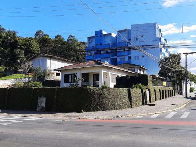 CASA no BOM RETIRO com 3 quartos para VENDA, 154 m²