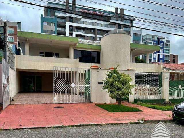 Casa a venda no Bacacheri, 6 dormitórios, 4 suítes, 4 vagas de garagem