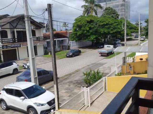 Sobrado para Venda em Guaratuba, Centro, 3 dormitórios, 1 suíte, 3 banheiros, 1 vaga