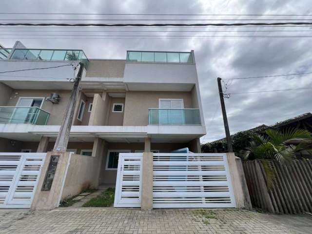 Triplex para Venda em Guaratuba, Balneário Eliane, 3 dormitórios, 1 suíte, 2 banheiros, 2 vagas