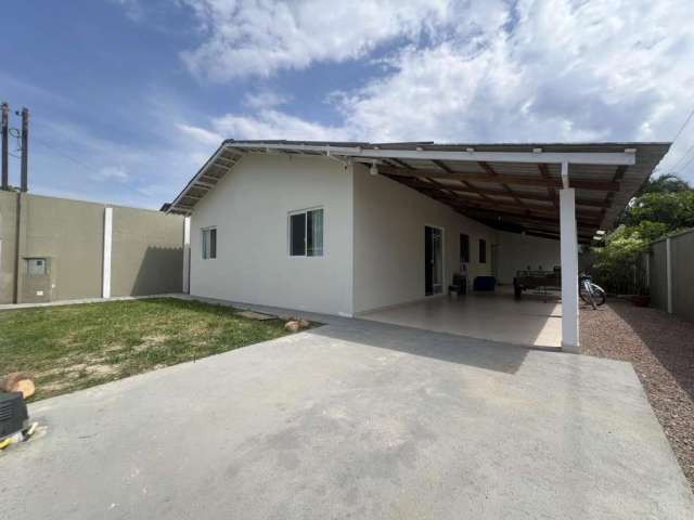 Casa para Venda em Guaratuba, Figueira, 2 dormitórios, 1 suíte, 2 banheiros, 2 vagas