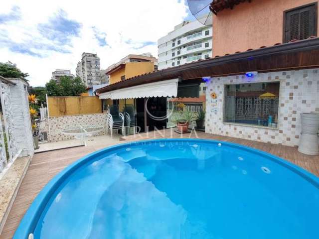 Casa com Piscina, Hidro e Varanda Gourmet em condomínio Fechado na Freguesia