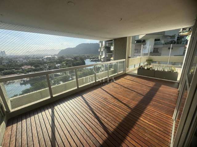 Apartamento  em Itanhangá  -  Rio de Janeiro