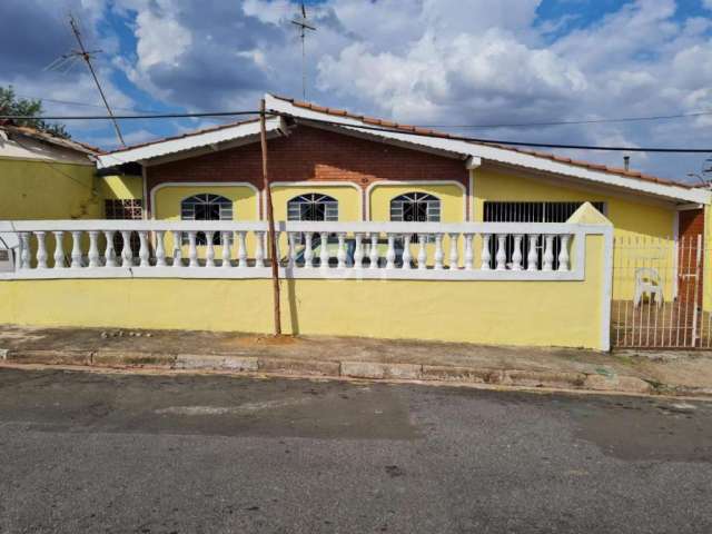 Casa com 3 quartos à venda na Rua José Margarido Costa, 32, Vila Aurocan, Campinas, 190 m2 por R$ 520.000