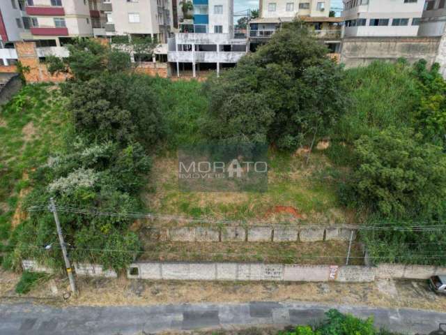 Lote com 765m² no Bairro Ouro Preto - Belo horizonte