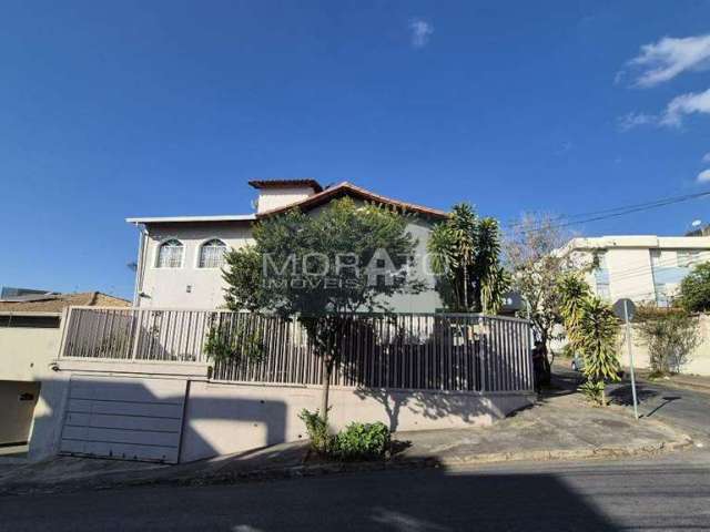 Casa 5 Quartos, Suíte, 2 Vagas no Bairro Ouro Preto