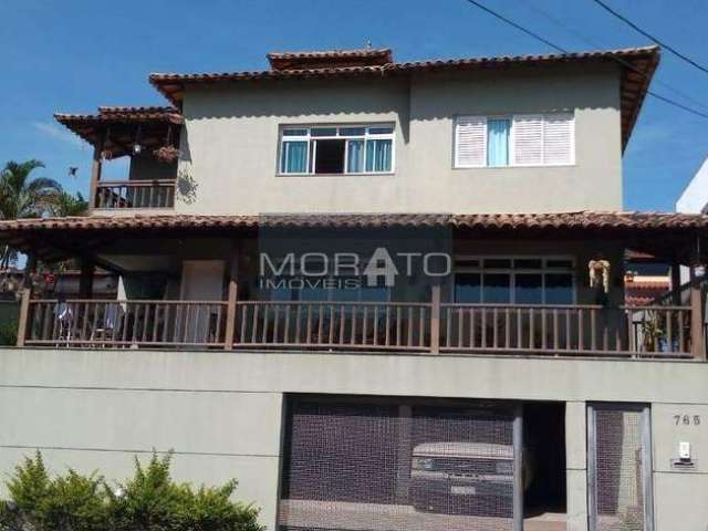 excelente casa de 3 andares no Céu Azul garagem pra 4 carros e casa com aquecimento solar