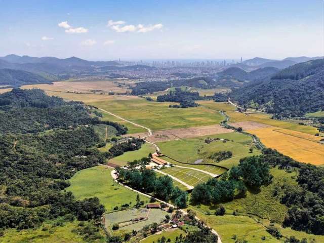 Terreno à venda em Condomínio - Camboriú, SC