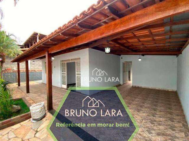 Casa à venda em Sarzedo, Bairro Cachoeira